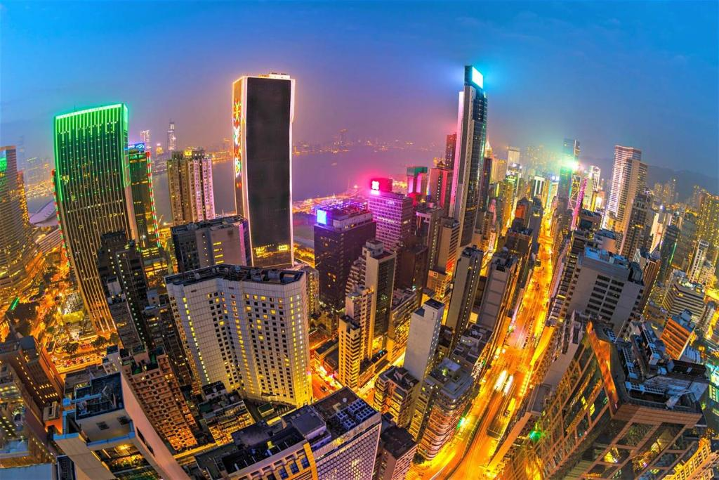 Why Choose a Hong Kong Travel Package from Manila?