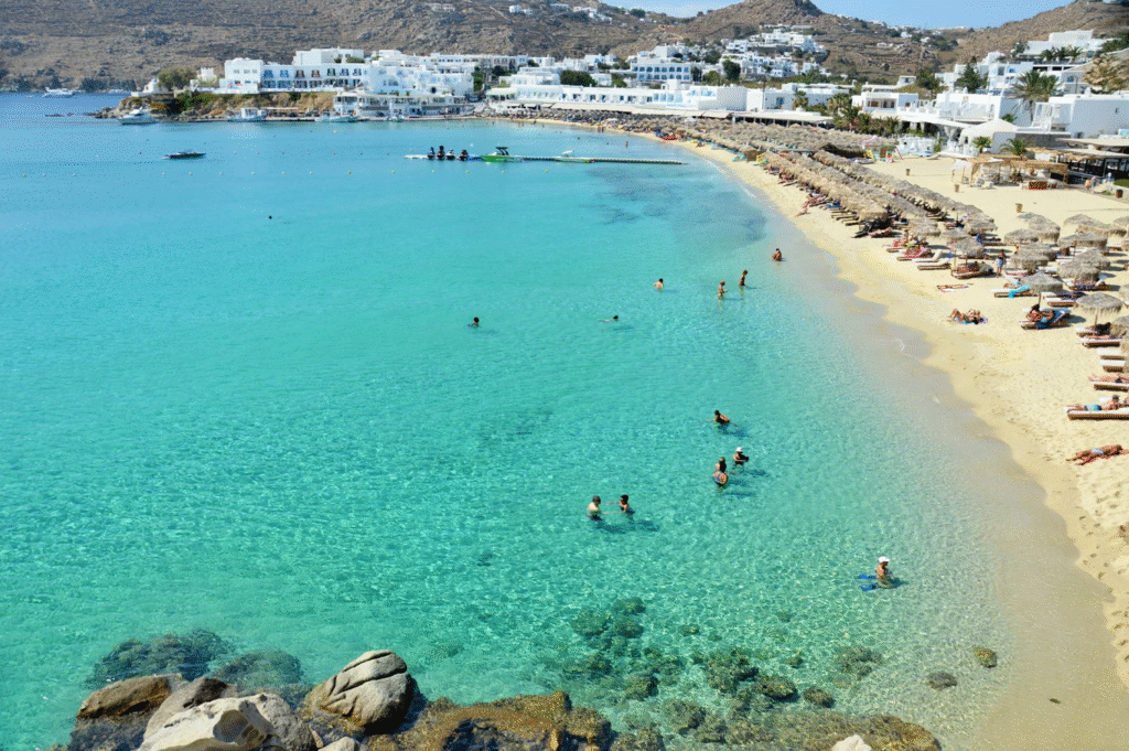 Mykonos: Cosmopolitan Beach Culture